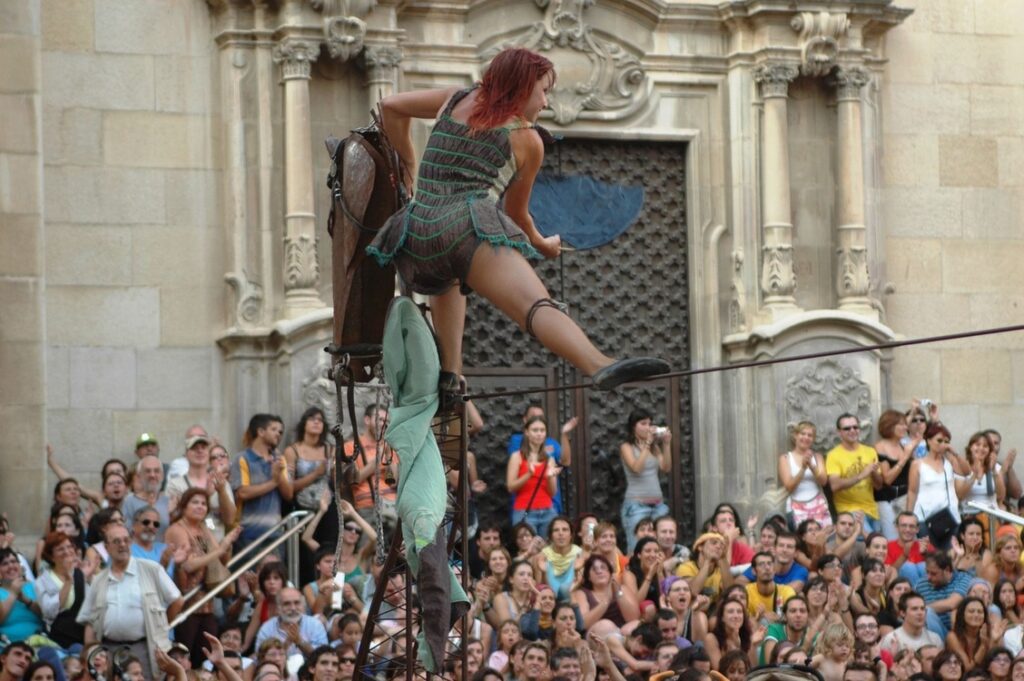 Circ-Panic-Espana-La-caravana-pasa-FiraTarrega-Espana-Lola-Torres-2006-2