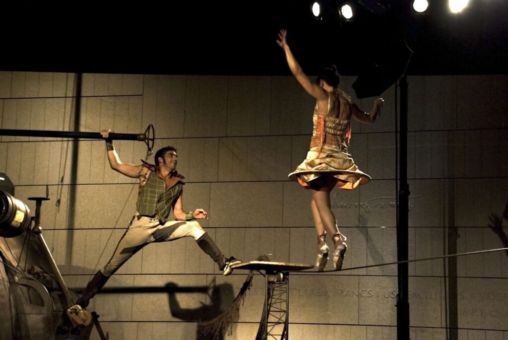 Circ-Panic-espana-La-caravana-passa-FIT-Carrer-Vila-real-Espana-Honori-2009